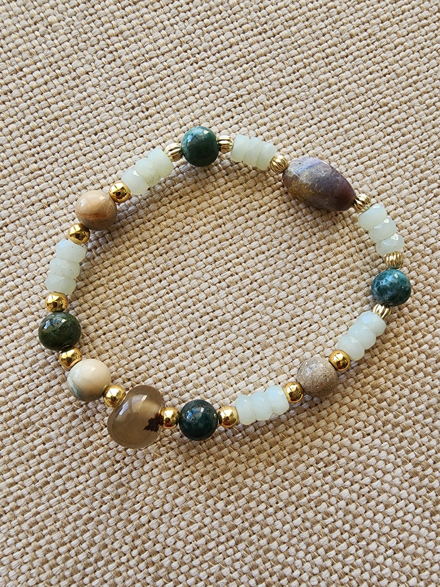 Gemstone and pearls adjustable bracelet