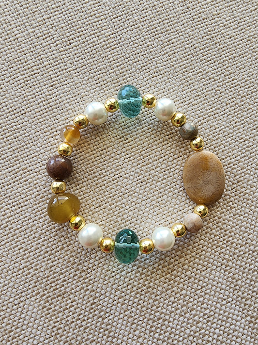 Gemstone and pearls adjustable bracelet