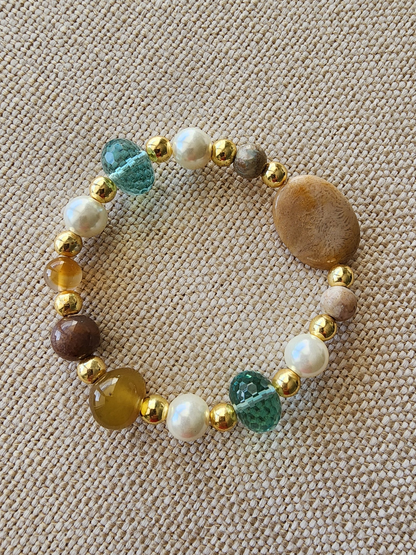 Gemstone and pearls adjustable bracelet